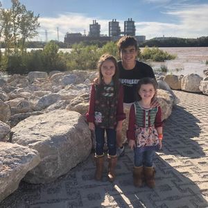 Meet your Posher, Cortney